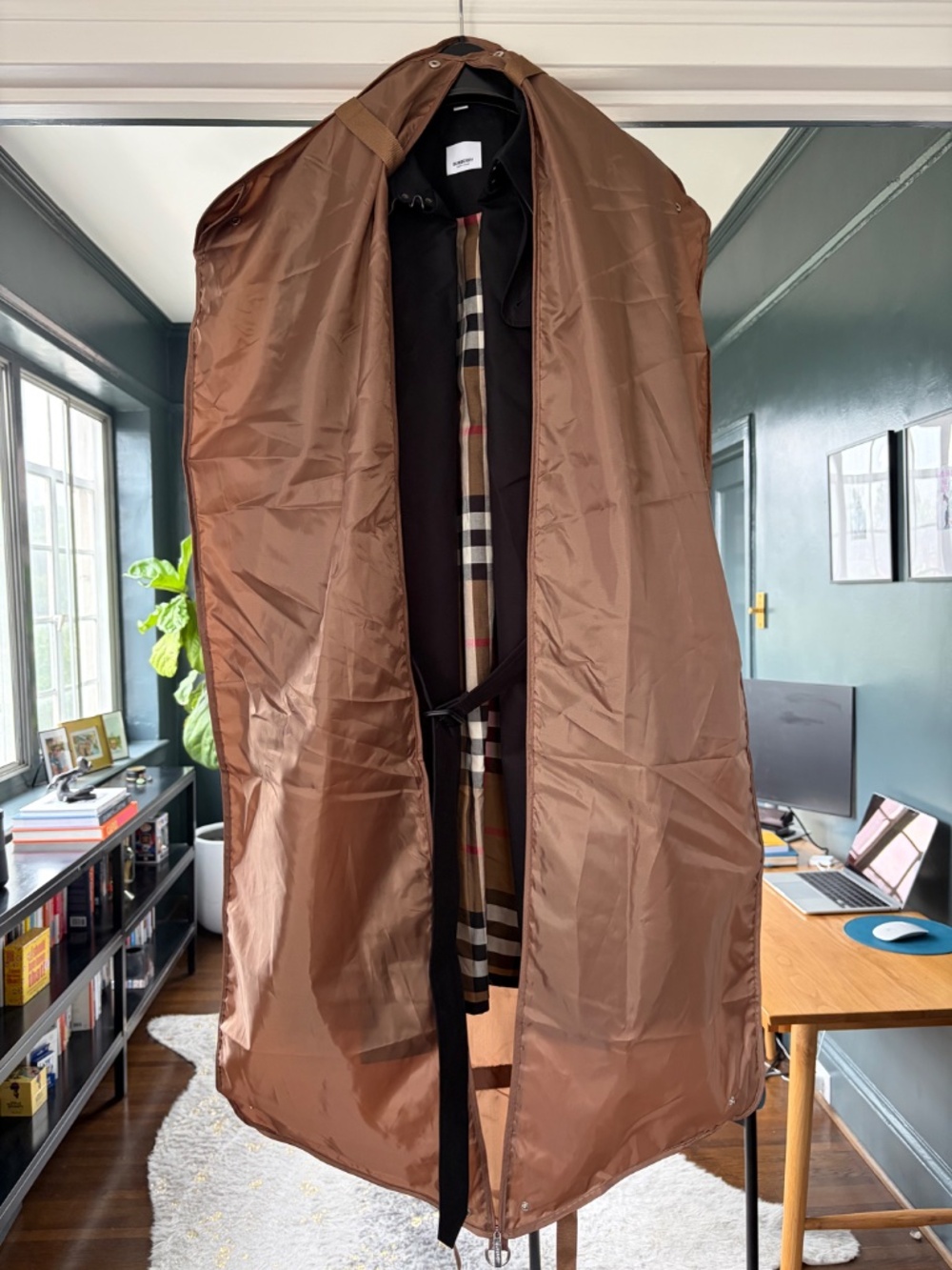 Burberry Kensington Mid Life Length Trench Coat - Picture 2 of 6